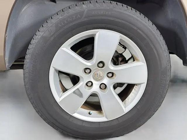 2010 Dodge Ram 1500 SLT/Sport/TRX