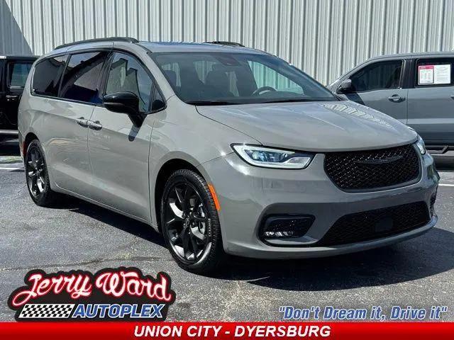 2025 Chrysler Pacifica Limited for sale in Union City, TN