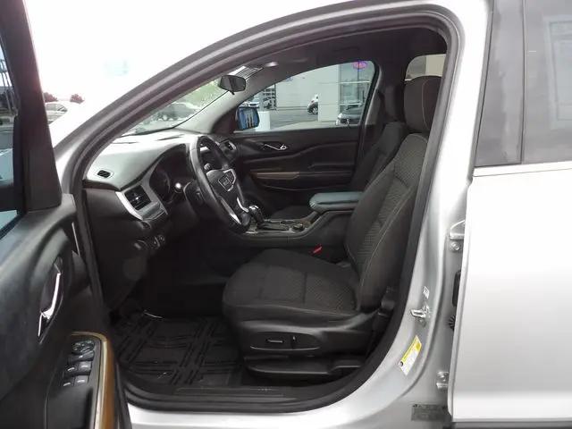 2017 GMC Acadia SLE-2