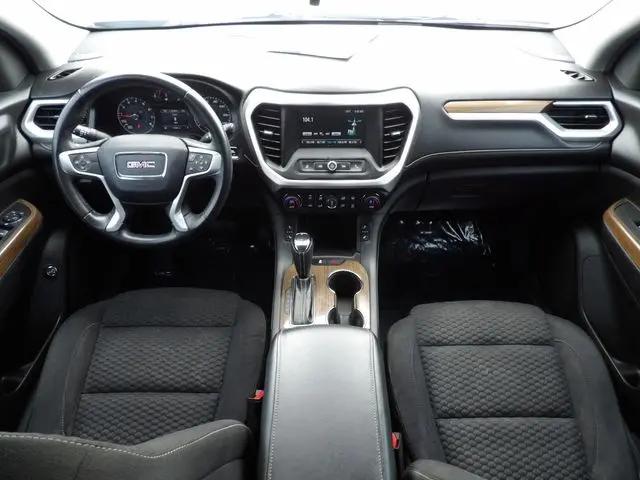 2017 GMC Acadia SLE-2