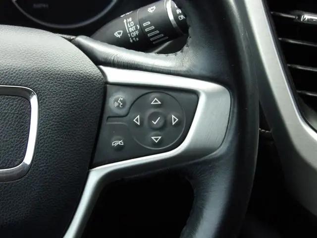 2017 GMC Acadia SLE-2