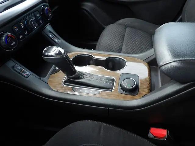 2017 GMC Acadia SLE-2