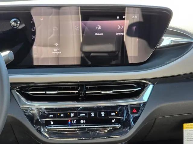 2026 Buick NV Avenir FWD