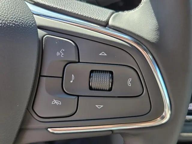 2026 Buick NV Avenir FWD