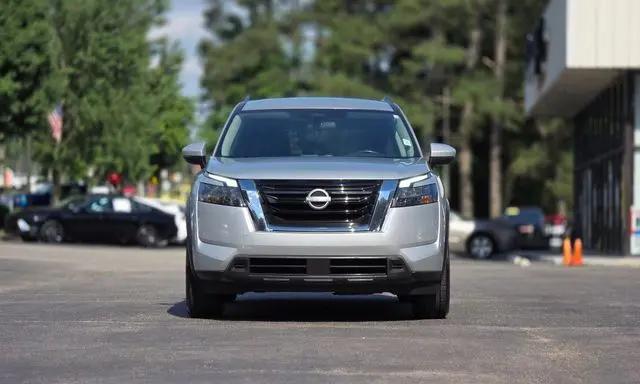 2024 Nissan Pathfinder SV FWD