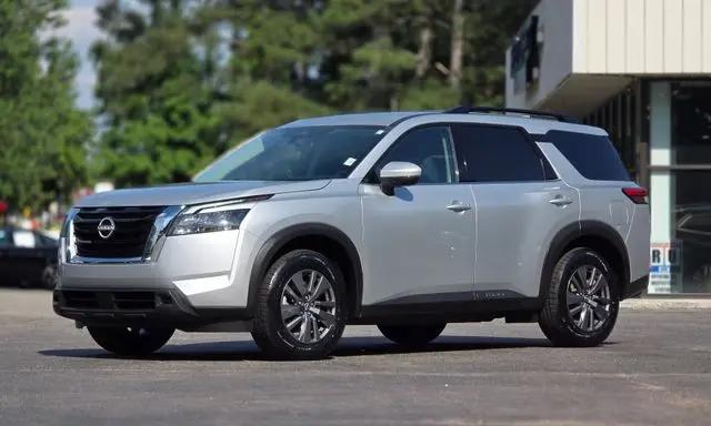 2024 Nissan Pathfinder SV FWD