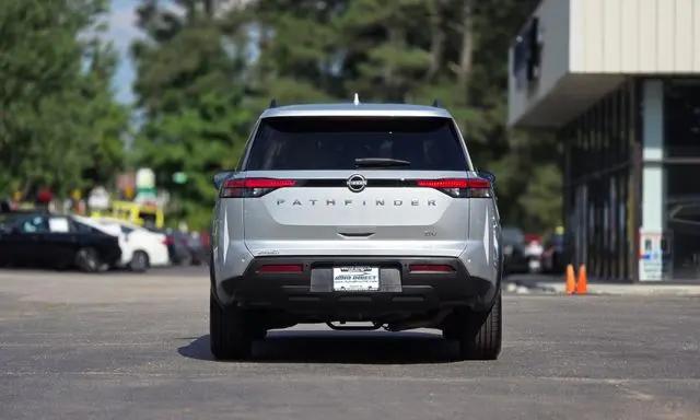 2024 Nissan Pathfinder SV FWD