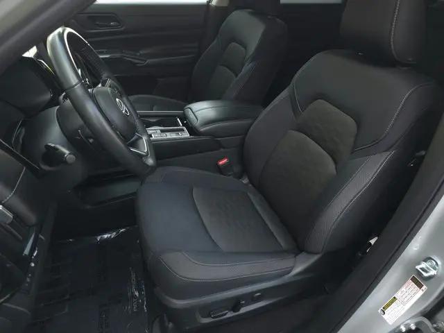 2024 Nissan Pathfinder SV FWD