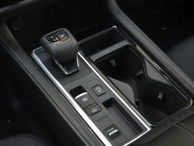 2024 Nissan Pathfinder SV FWD