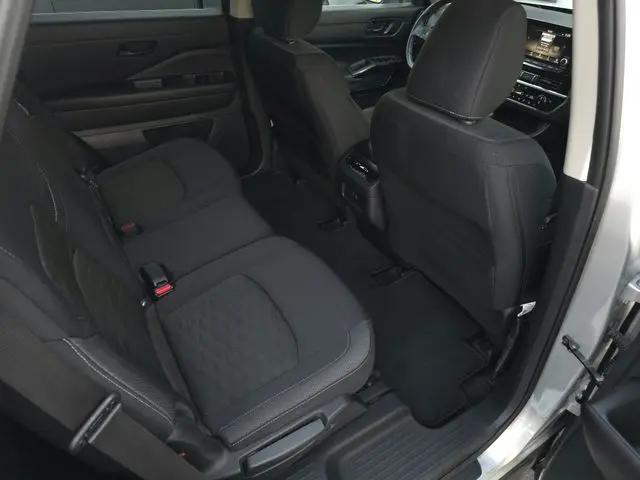 2024 Nissan Pathfinder SV FWD