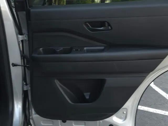 2024 Nissan Pathfinder SV FWD