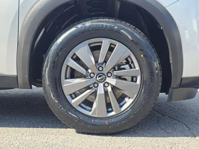 2024 Nissan Pathfinder SV FWD