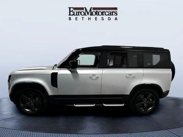 2023 Land Rover Defender 110 SE