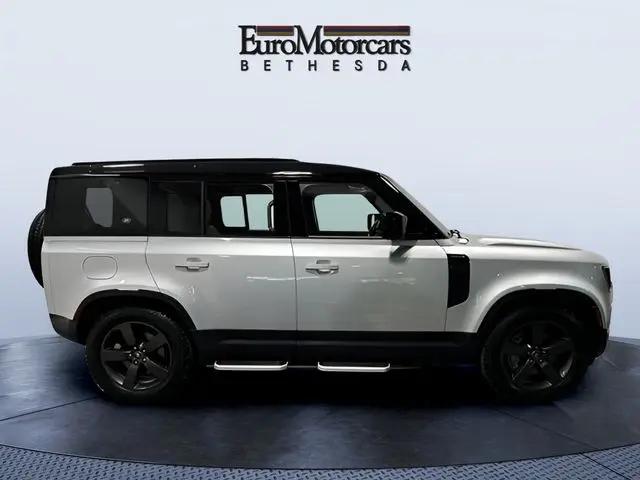 2023 Land Rover Defender 110 SE