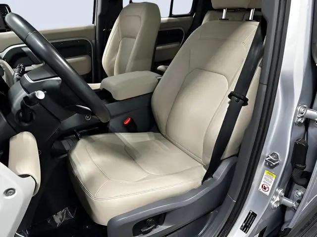 2023 Land Rover Defender 110 SE