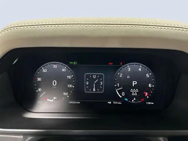 2023 Land Rover Defender 110 SE