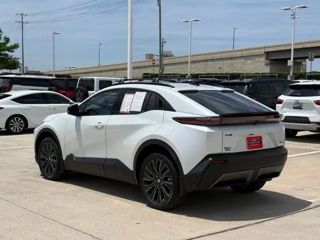 2026 Toyota C-HR XSE
