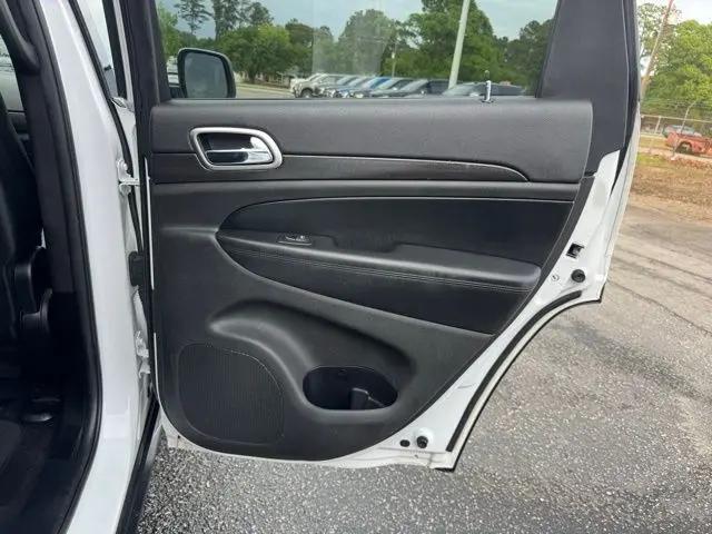 2018 Jeep Grand Cherokee Laredo 4x2