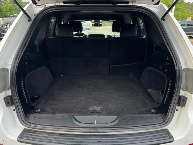 2018 Jeep Grand Cherokee Laredo 4x2