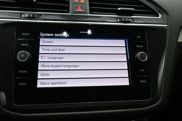 2024 Volkswagen Tiguan 2.0T SE