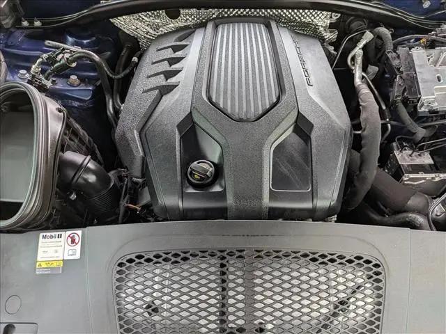 2023 Porsche Macan T