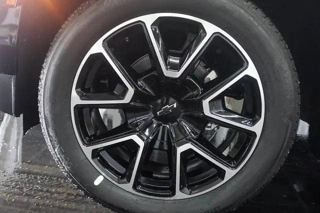2026 Chevrolet Suburban RST, RWD