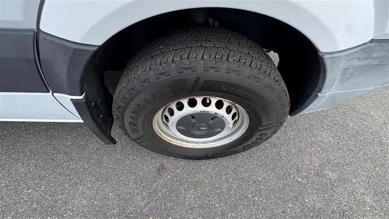 2012 Mercedes-Benz Sprinter 2500 Normal Roof