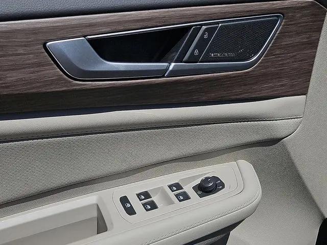 2026 Volkswagen Atlas SEL Premium R-Line
