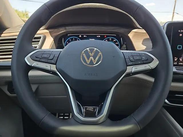 2026 Volkswagen Atlas SEL Premium R-Line