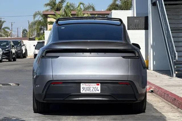 2026 Tesla Model Y Premium Rear-Wheel Drive