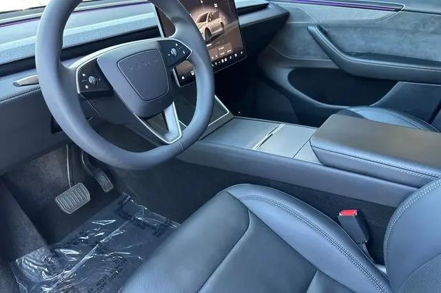 2026 Tesla Model Y Premium Rear-Wheel Drive