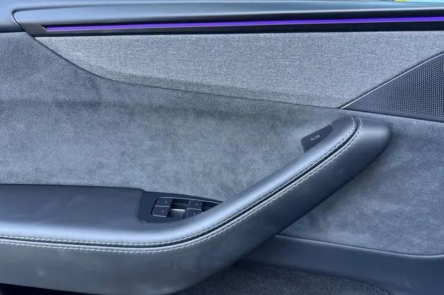 2026 Tesla Model Y Premium Rear-Wheel Drive