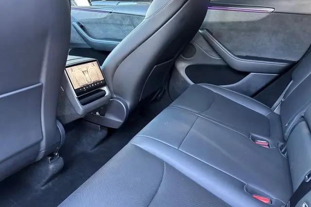 2026 Tesla Model Y Premium Rear-Wheel Drive