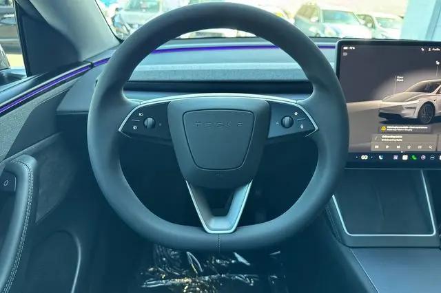 2026 Tesla Model Y Premium Rear-Wheel Drive