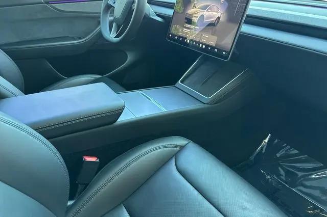 2026 Tesla Model Y Premium Rear-Wheel Drive