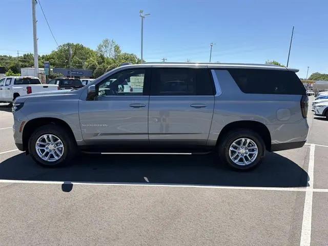 2026 Chevrolet Suburban LT, 4WD