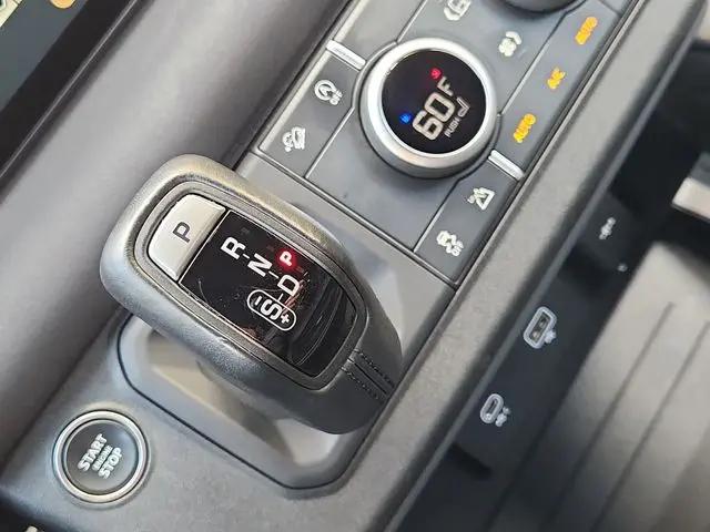 2023 Land Rover Defender 110 X-Dynamic SE