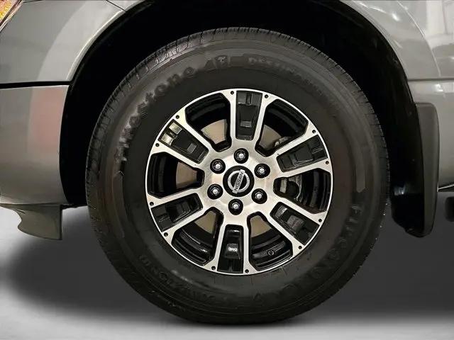 2021 Nissan Titan Crew Cab SV 4x2