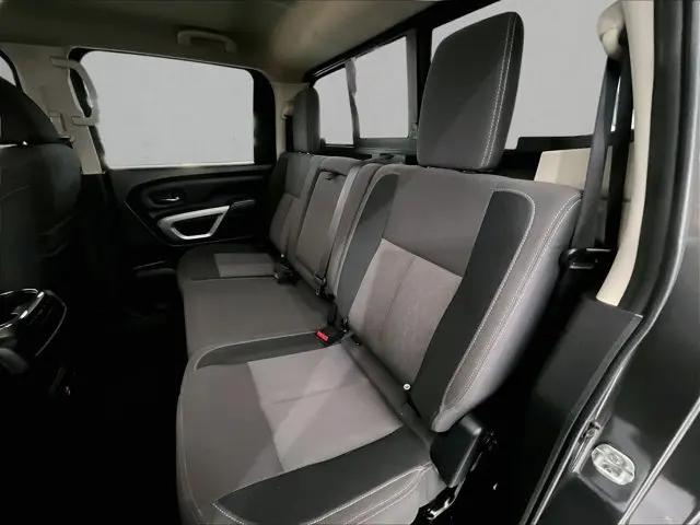 2021 Nissan Titan Crew Cab SV 4x2