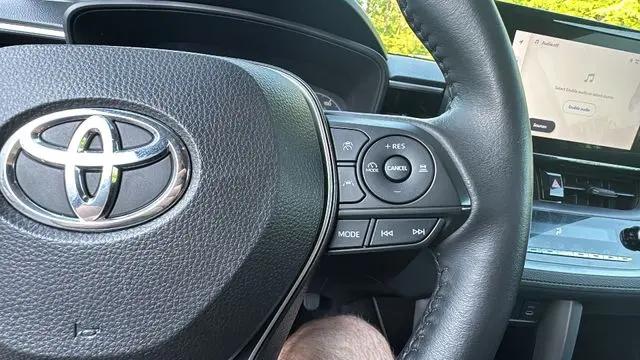2024 Toyota Corolla Cross LE