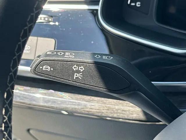 2025 Audi Q7 Premium Plus 55 TFSI quattro Tiptronic