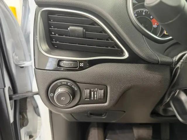 2021 Jeep Cherokee Altitude 4x4