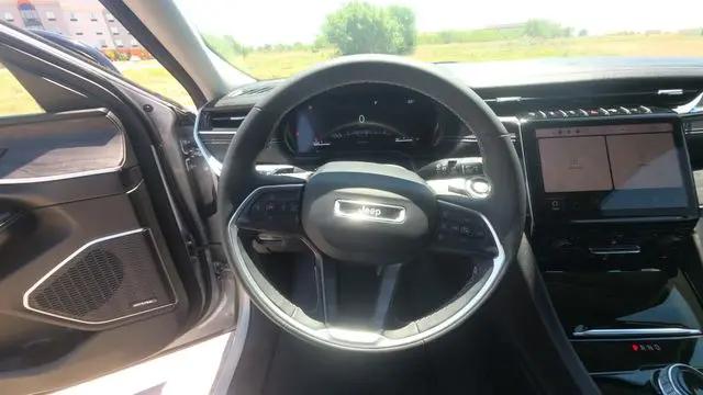 2023 Jeep Grand Cherokee L Limited 4x2