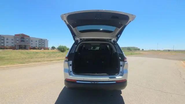 2023 Jeep Grand Cherokee L Limited 4x2