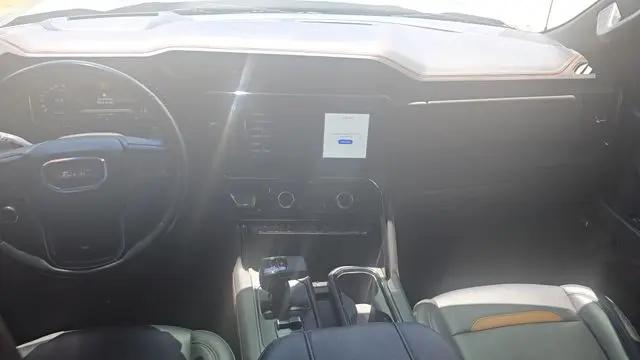 2024 GMC Sierra 1500 4WD Crew Cab Short Box AT4