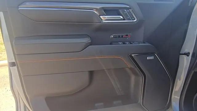 2024 GMC Sierra 1500 4WD Crew Cab Short Box AT4