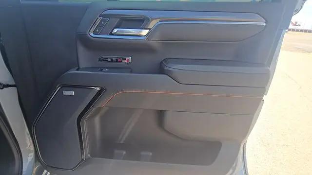 2024 GMC Sierra 1500 4WD Crew Cab Short Box AT4
