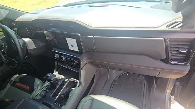 2024 GMC Sierra 1500 4WD Crew Cab Short Box AT4