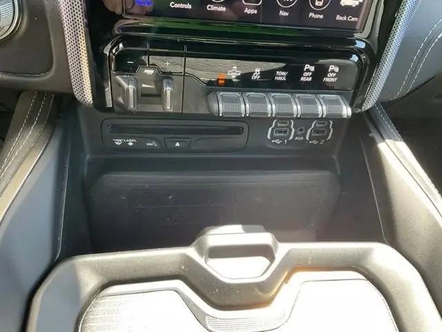 2019 Ram 1500 Limited Crew Cab 4x4 5'7" Box