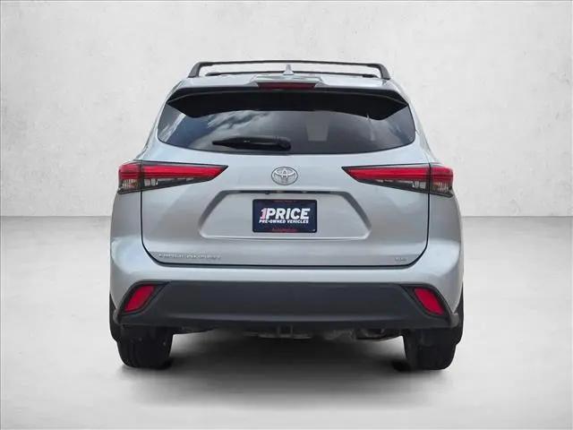 2020 Toyota Highlander LE